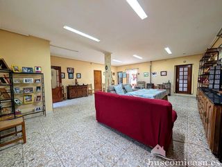 Chalet en venta en Linares