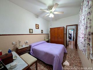 Chalet en venta en Linares