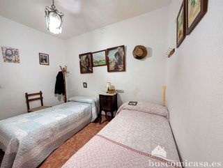 Chalet en venta en Linares