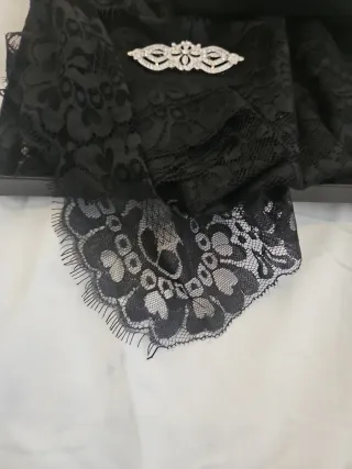 Mantilla Madrina Grande Negra + Broche