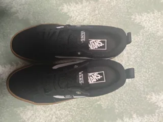 Zapatillas Vans Negras y Marrones