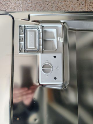 Lavavajillas  con bomba nueva.