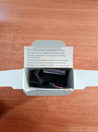 Sensore di prossimità induttivo cilindrico M30