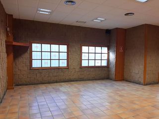 Local comercial en alquiler en Barbastro