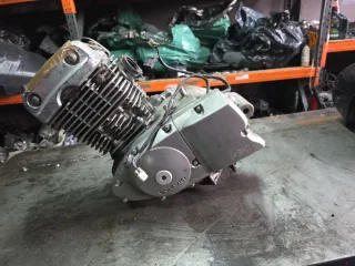 Motor Suzuki Marauder 125 (2010)