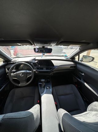 Lexus UX 2.0 250h Premium