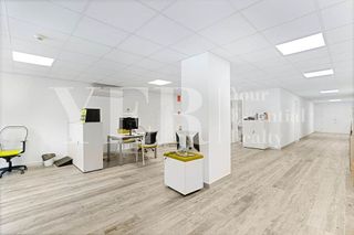 Local comercial en alquiler en Ensanche - Diputación en Alicante