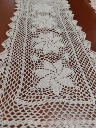 Centrino uncinetto fiori bianco