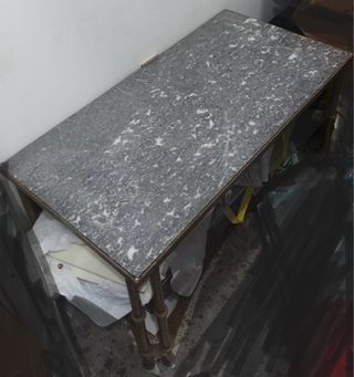 Mesa vintage mármol y metal