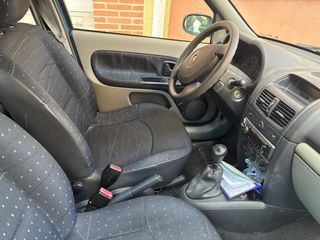 Renault Clio 2003