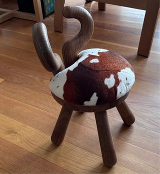 Silla infantil Cow Chair de EO por Takeshi Sawada