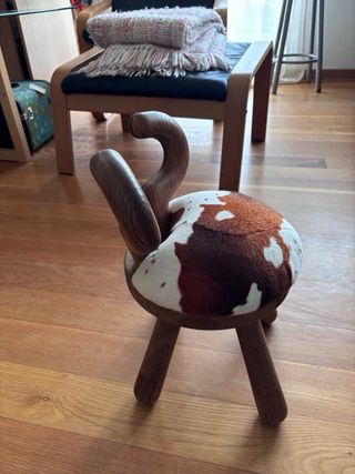 Silla infantil Cow Chair de EO por Takeshi Sawada