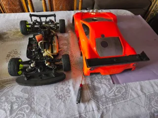 Mugen MGT7 Nitro RC Car