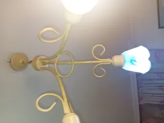 2 Lámpara de mesa cristal y metal y 1 techo