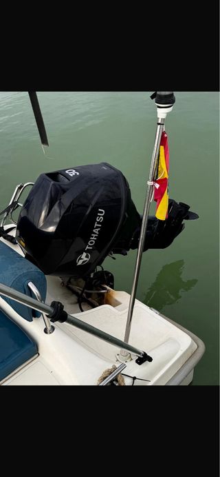 Embarcación de recreo y remolque