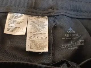 Pantalón deporte Adidas Primeblue . R146.