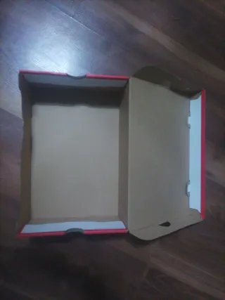 Caja de zapatillas Nike