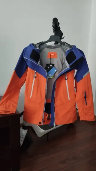 Chaqueta Ternua Rakaposhi alpinismo esqui cazadora