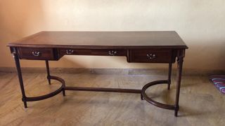Escritorio de madera estilo ingles