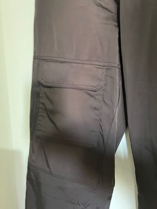Pantaloni cargo Zara satinati marrone