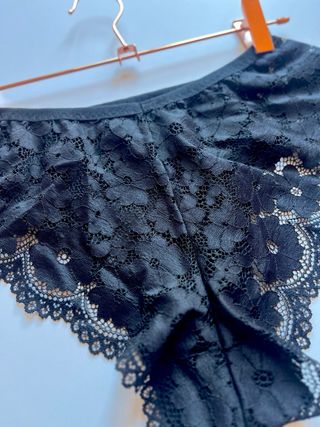 Braga negra de terciopelo y encaje estilo vintage