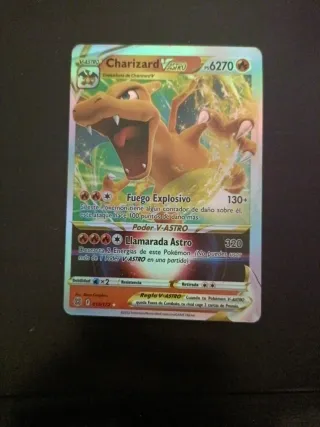 Carta Pokémon Charizard V ASTRO 018/172
