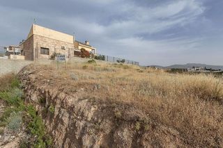Terreno en venta en Zubia (La)