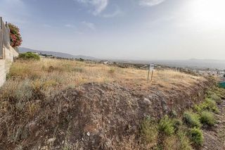 Terreno en venta en Zubia (La)