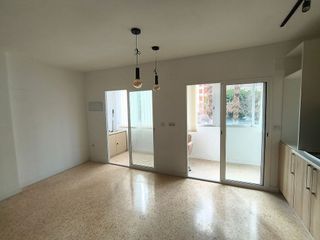 Local comercial en venta en Este en Castellón de la Plana