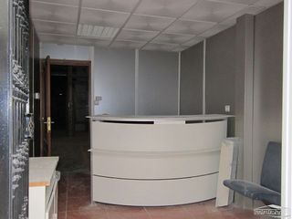 Nave industrial en venta en Lucena