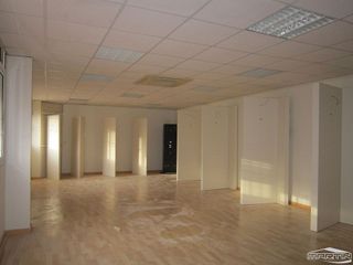 Nave industrial en venta en Lucena