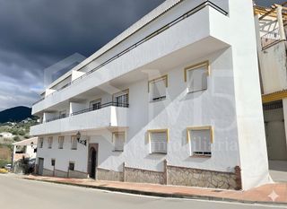 Piso en venta en Alcaucín