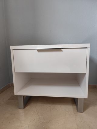 Cama completa + mesita de noche