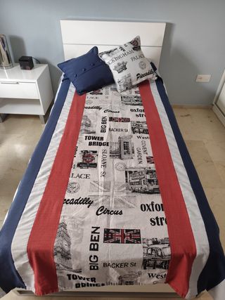 Cama completa + mesita de noche