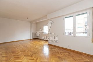 Piso en venta en San Isidro - Los Almendros en Alcalá de Henares