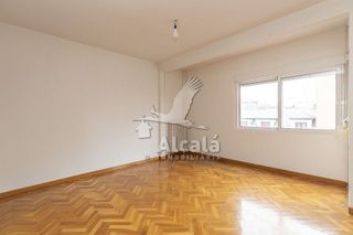 Piso en venta en San Isidro - Los Almendros en Alcalá de Henares