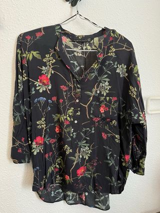 Blusa Zara flores manga larga