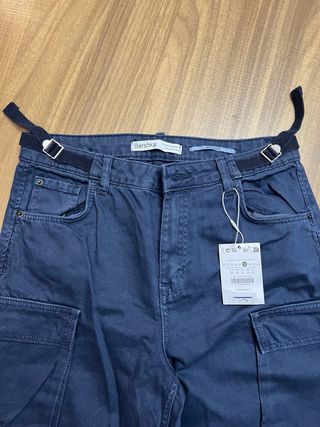 Pantaloni cargo Bershka blu