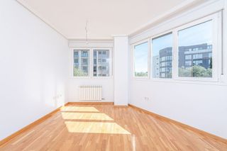 Piso en venta en Arcas Reales - Pinar del Jalón en Valladolid