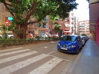 Local comercial en venta en La Constitución - Canaleta en Mislata