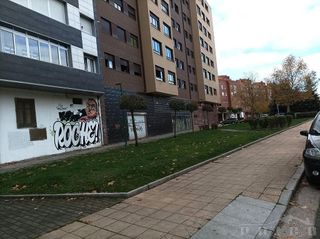 Local comercial en venta en AVE - Villimar en Burgos