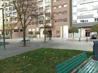 Local comercial en venta en AVE - Villimar en Burgos