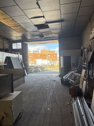 Nave industrial en venta en El Campillo - Polígono Cantabria en Logroño
