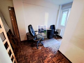 Piso en venta en Plaza España - Villa Pilar - Reyes Católicos - Vadillos en Burgos