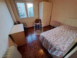 Piso en venta en Plaza España - Villa Pilar - Reyes Católicos - Vadillos en Burgos