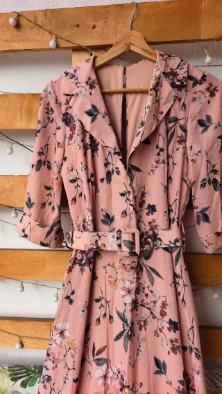 Vestido largo floral rosa