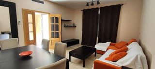 Casa adosada en alquiler en Ronda