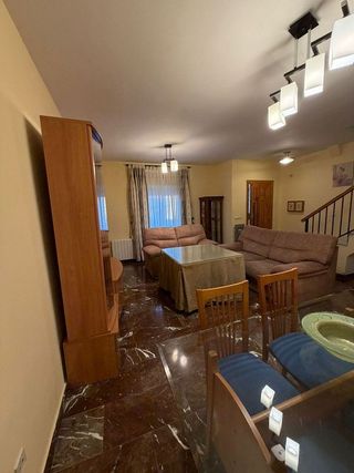 Casa adosada en alquiler en Ogíjares