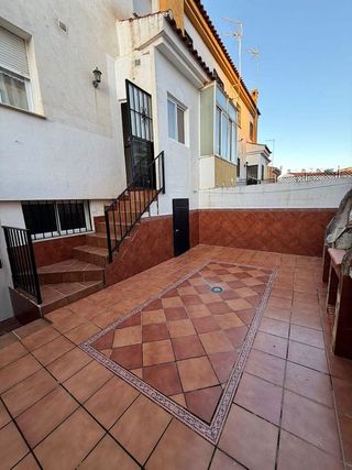 Casa adosada en alquiler en Ogíjares