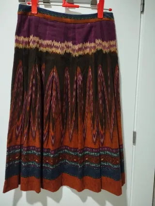 Falda midi Zara estampada